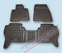 Passgenaue Gummi-Matten Mitsubishi Pajero 2002-2006 (facelift) mit dem Rand 28 mm